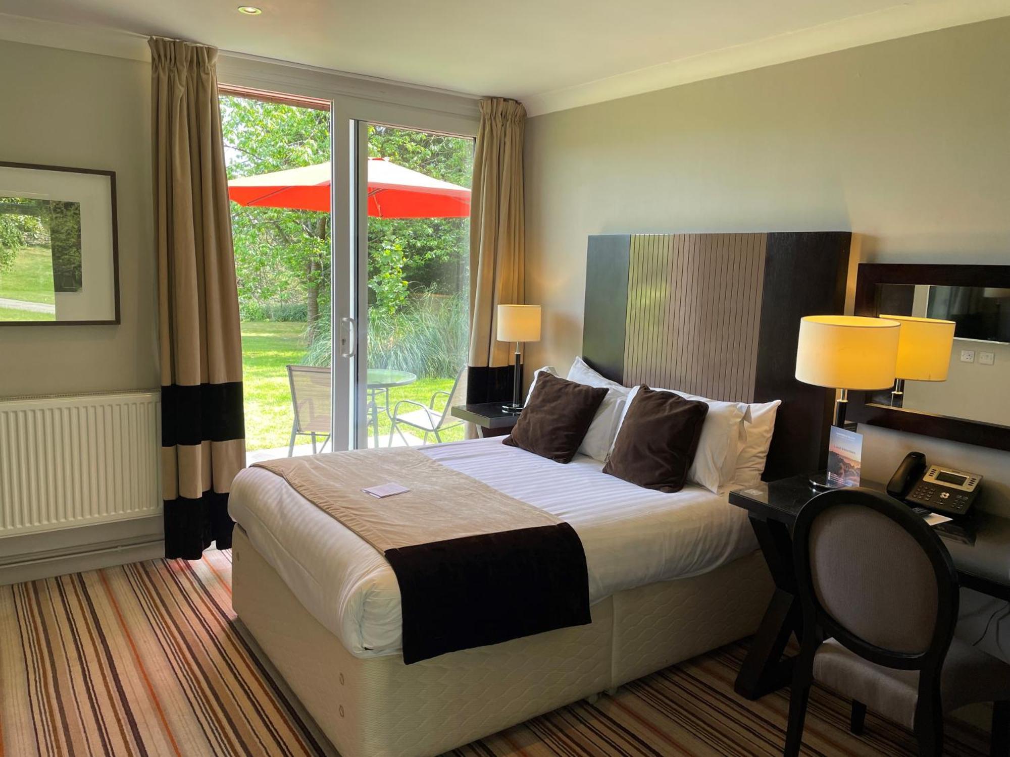 Hotel Hartsfield Manor Dorking Exterior foto