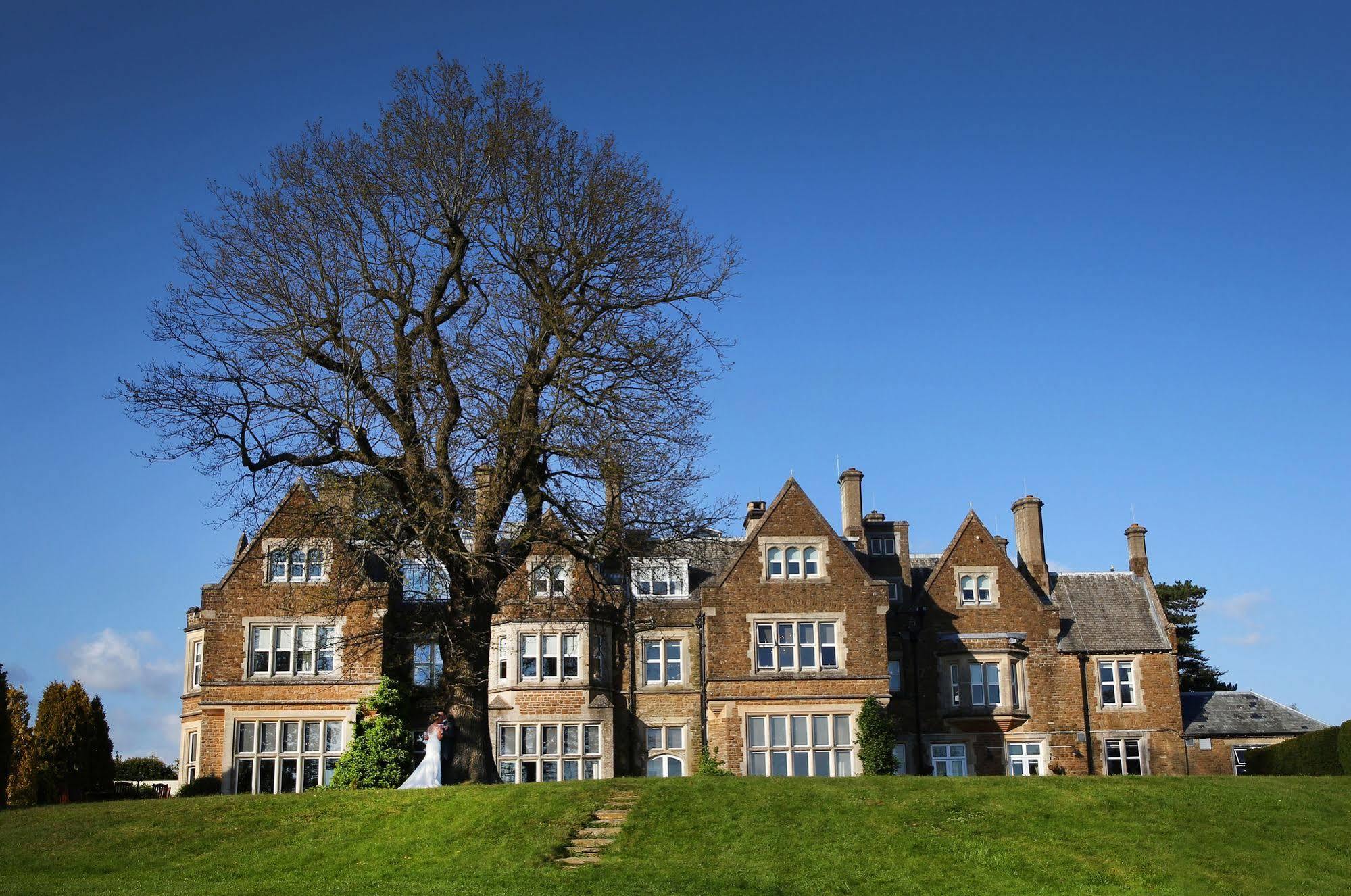 Hotel Hartsfield Manor Dorking Exterior foto